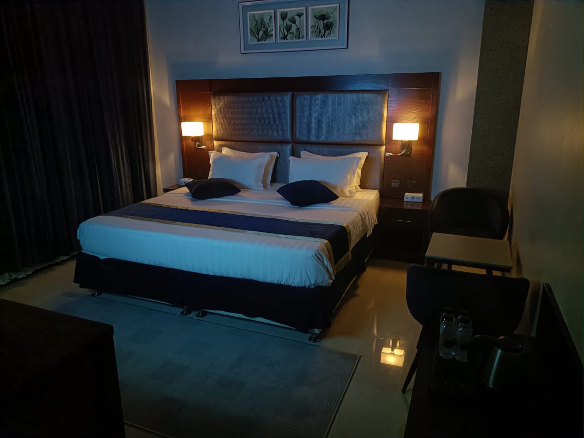 شـقـه 402