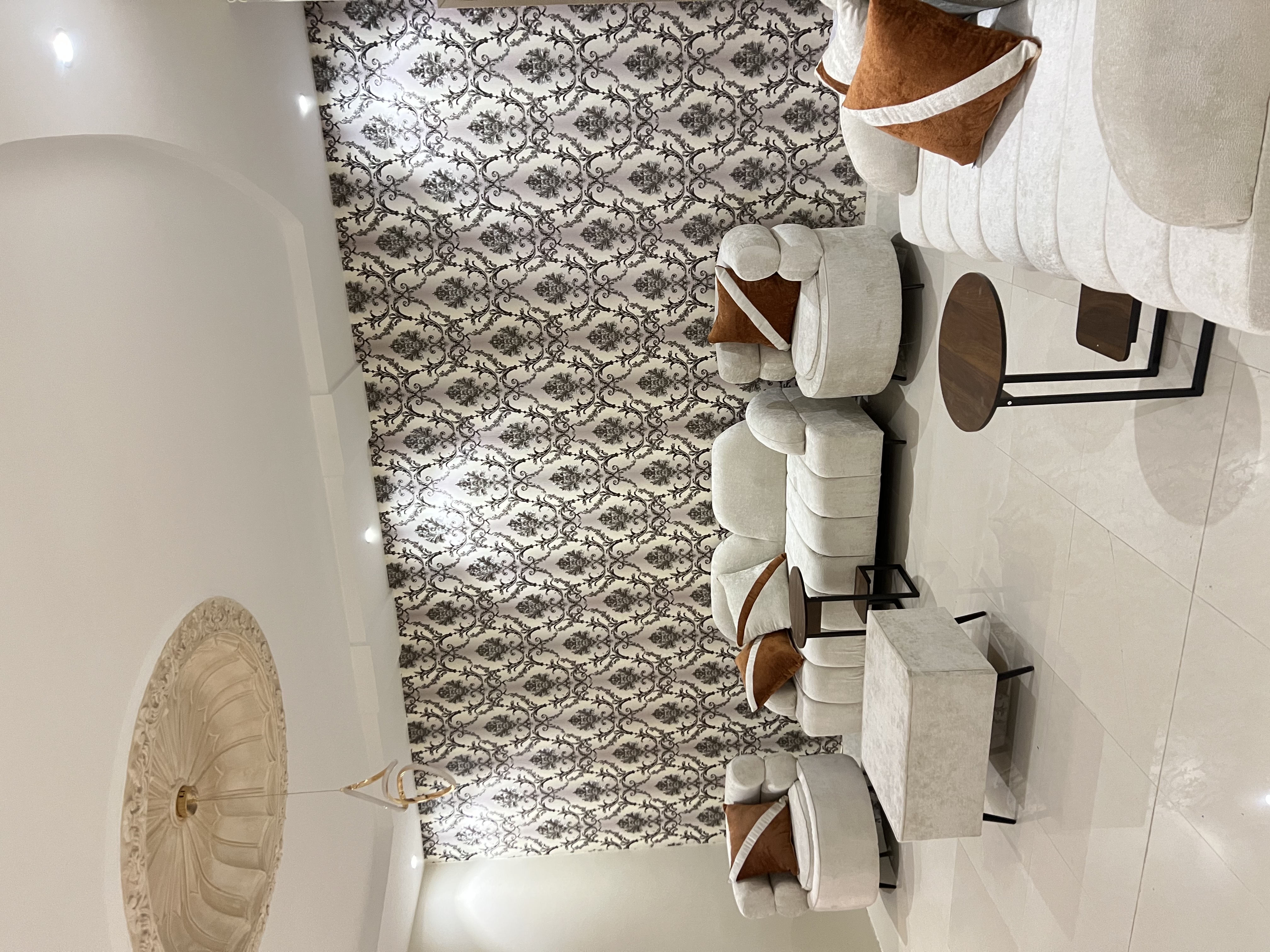 شقه بغرفه نوم ماستر وغرفه نوم اخرى٣