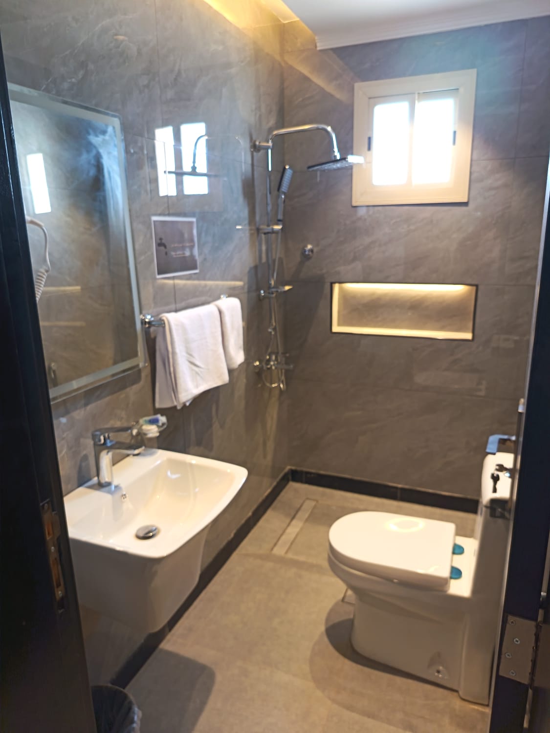 شقه مكونه من غرفه نوم -الحمدانيه