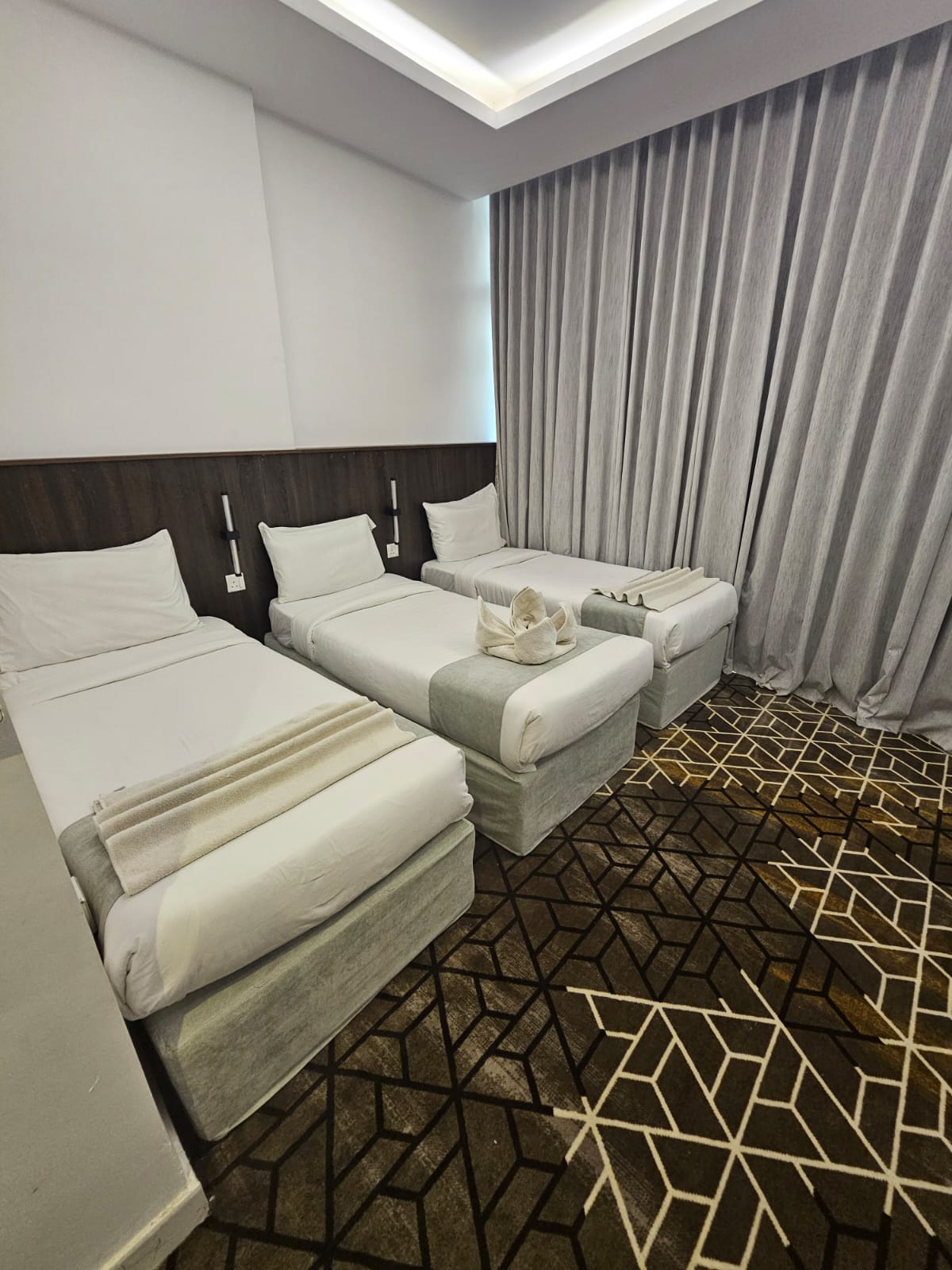 وحده فاخره بجوار الحرم رقم 103