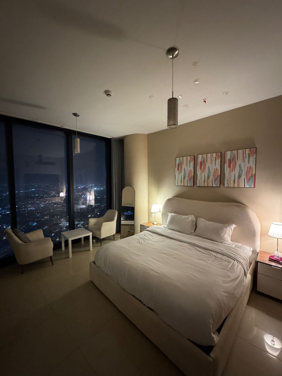 شقه غرفه وصاله في برج رافال دور ٥٠