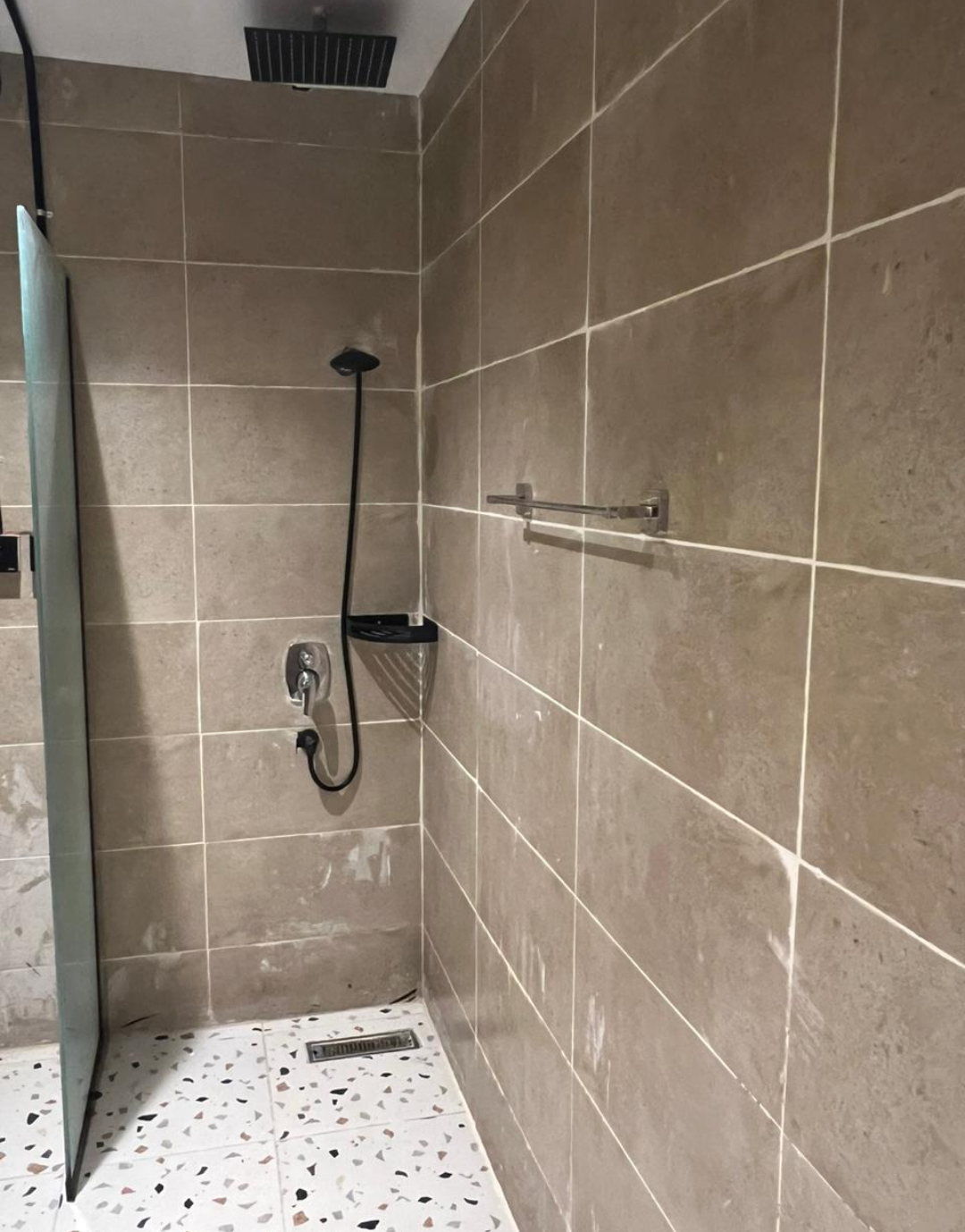 300 Practical Apartment self check-in