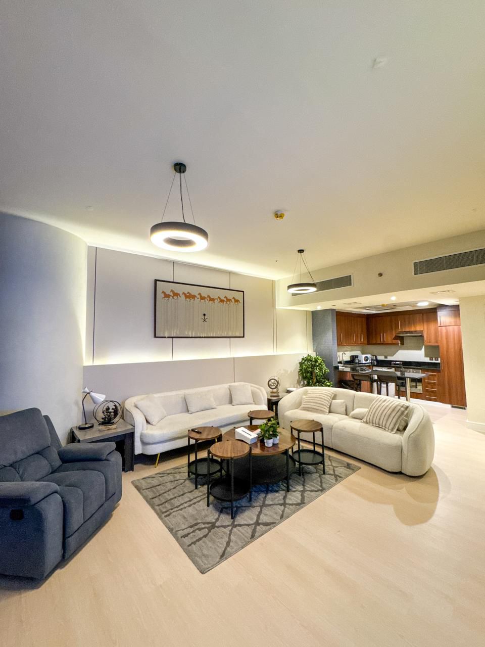 شقه غرفه وصاله في برج رافال