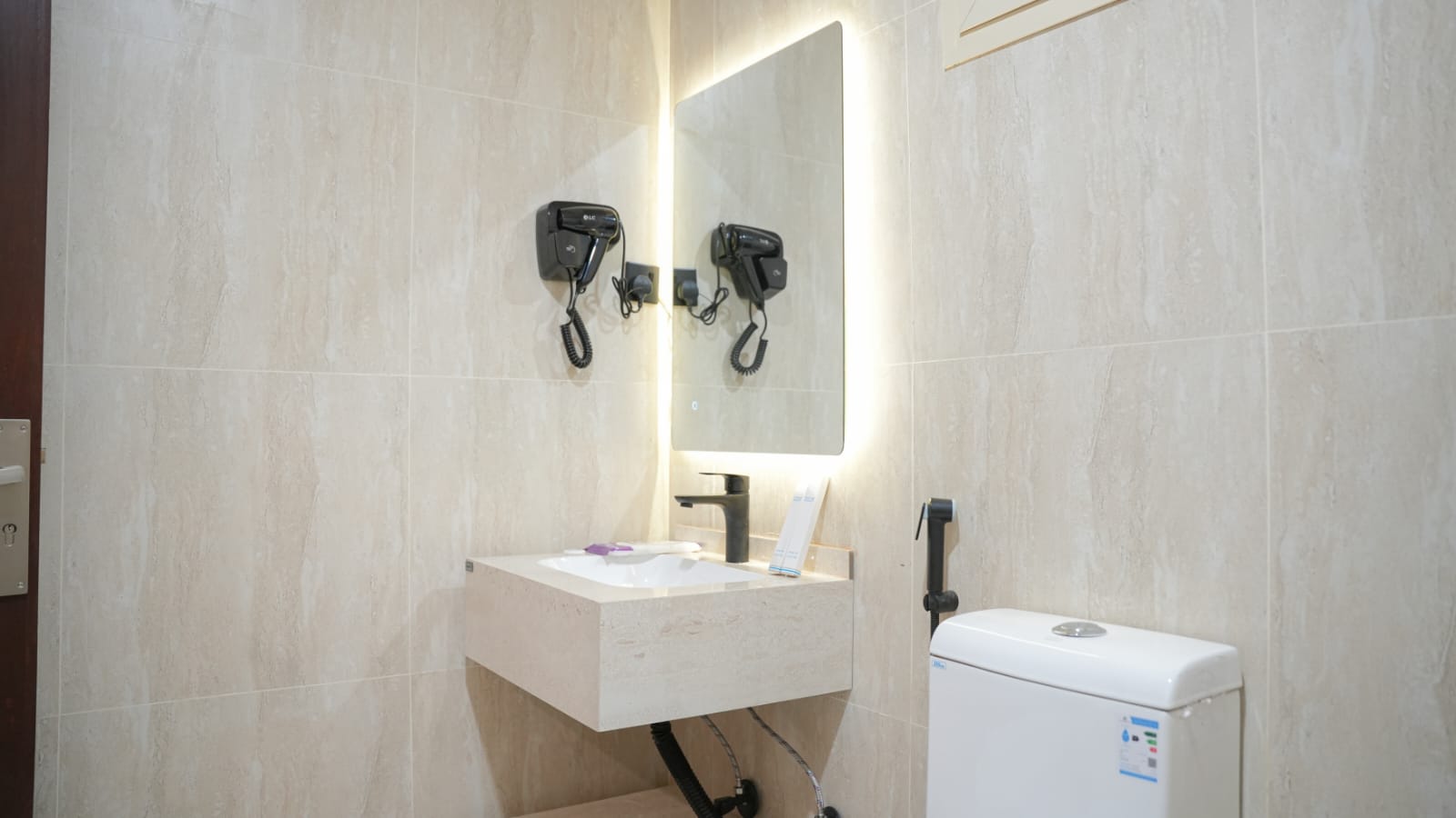 404-استديو فاخر بموقع مميز