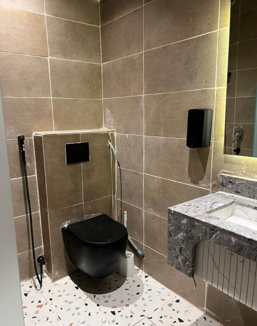 302 Practical Apartment self check-in