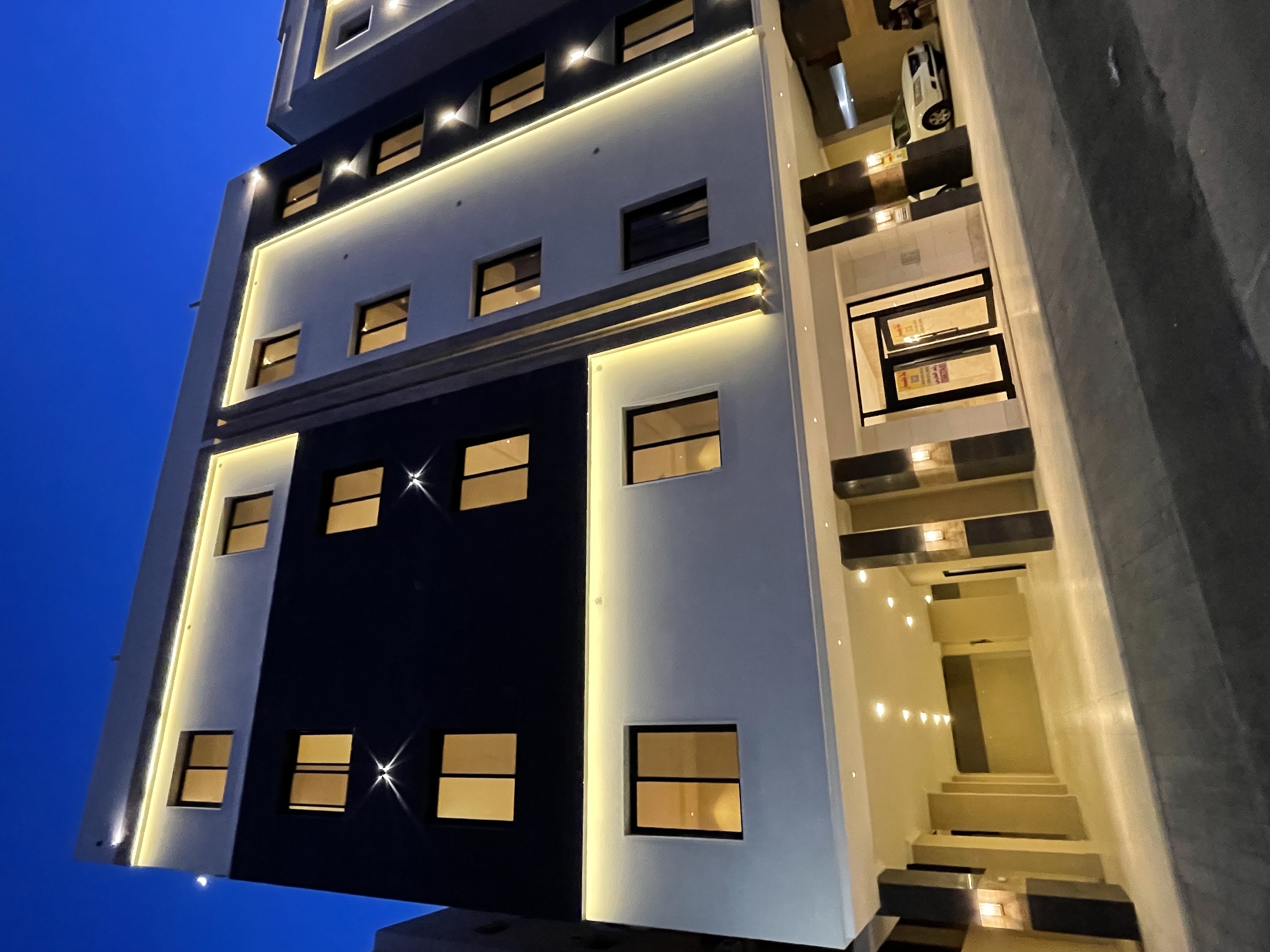 شقه من غرفه وصاله بتصميم فندقي انيق