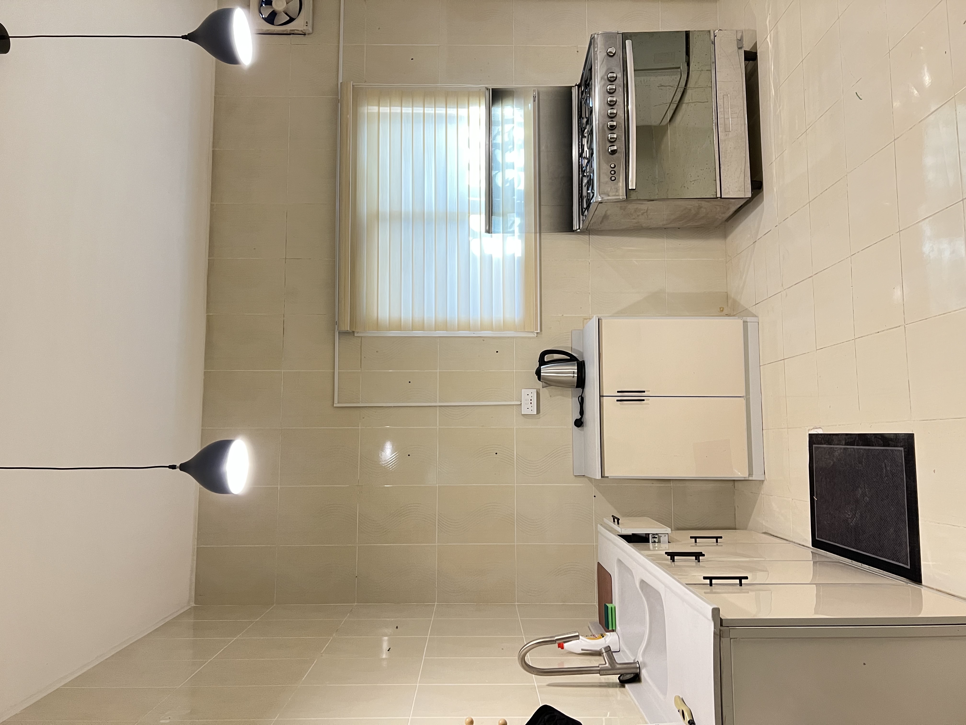 شقه بغرفه نوم ماستر وغرفه نوم اخرى٣