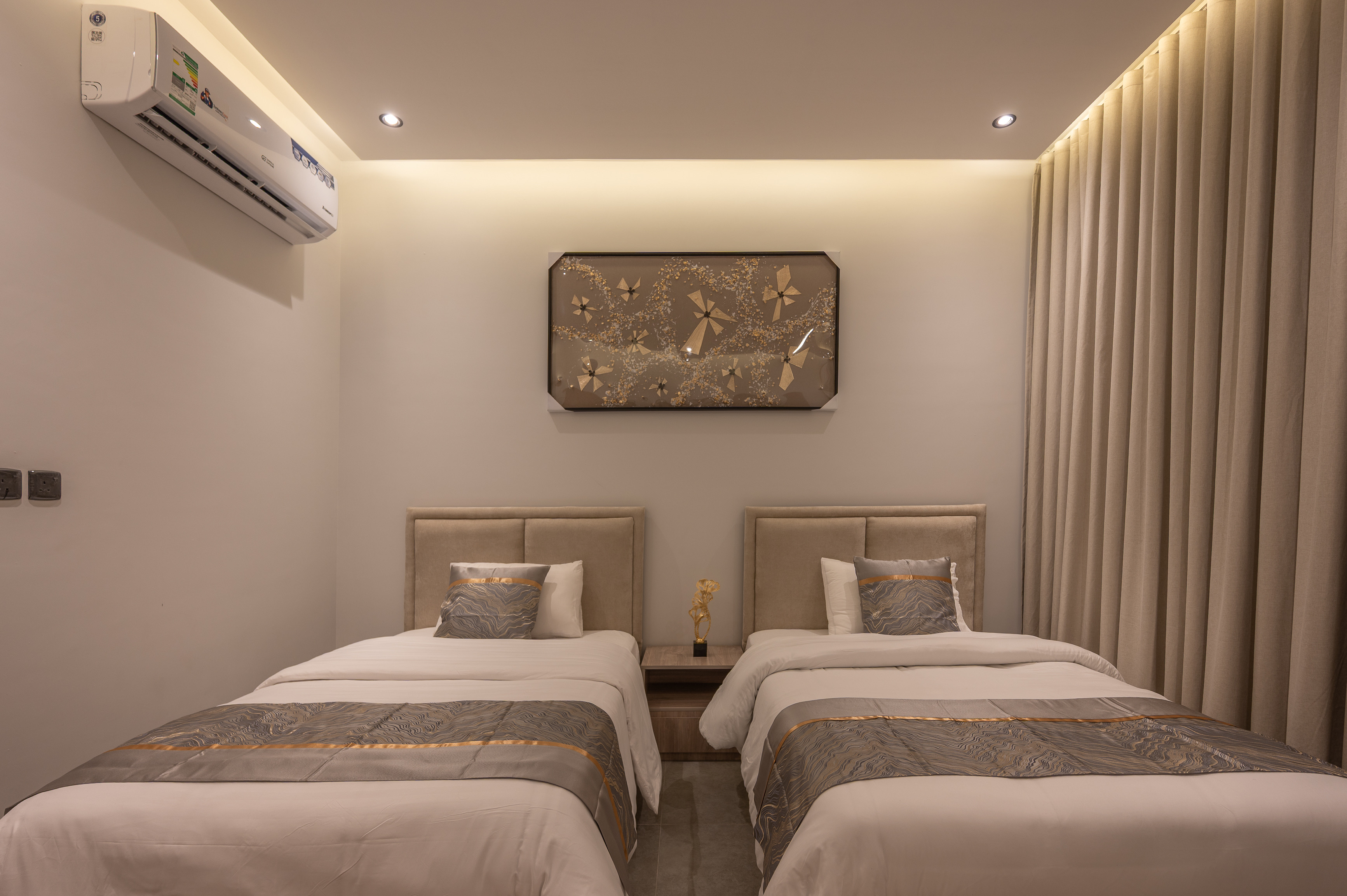 وحده فندقيه فاخره ب حوض استحمام