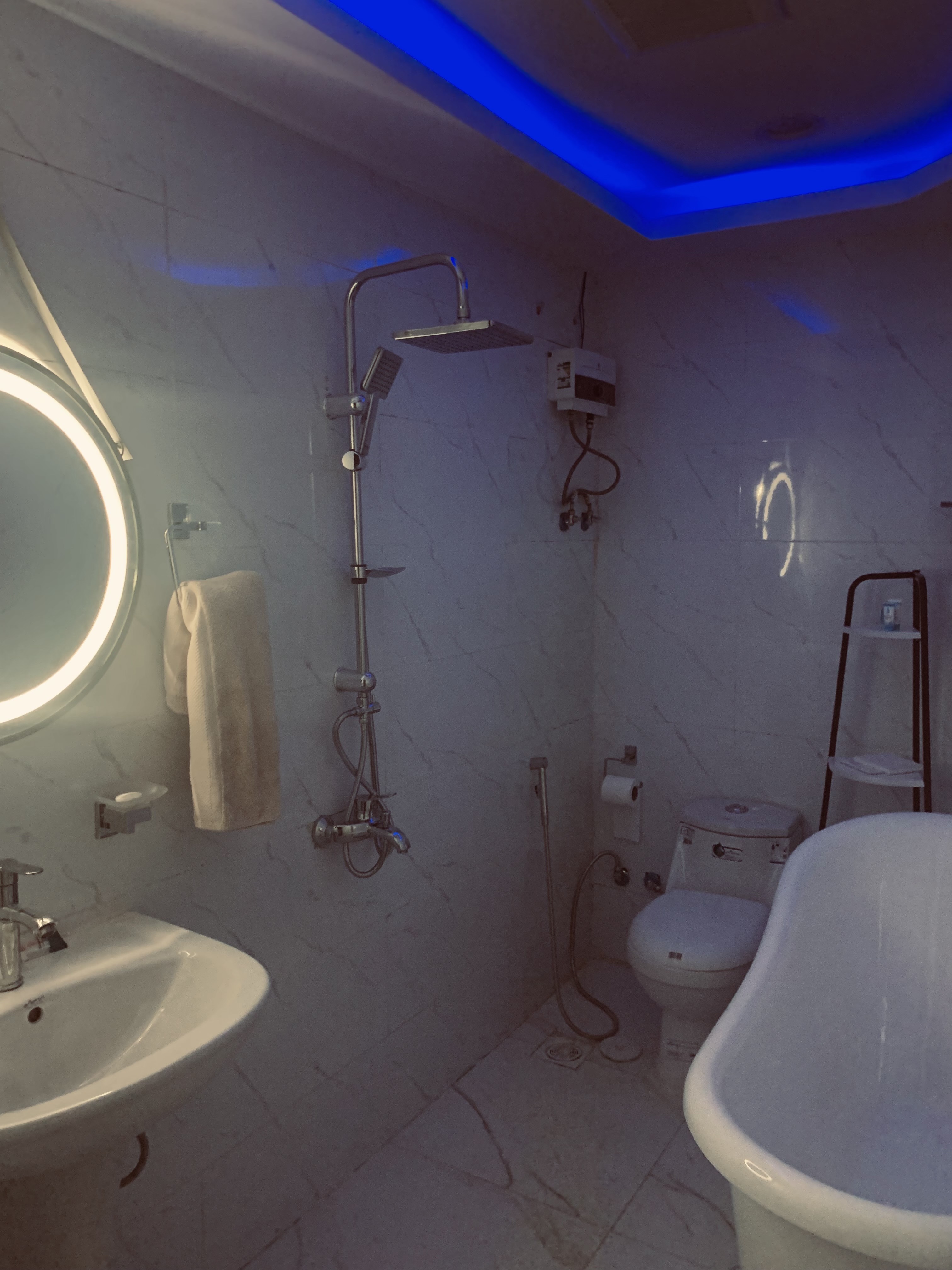 شقه مع مسبح خاص وحديقه حي المحمديه