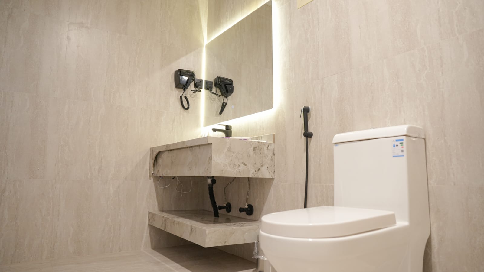 401-شقه فاخره بدخول ذاتي وموقع مميز