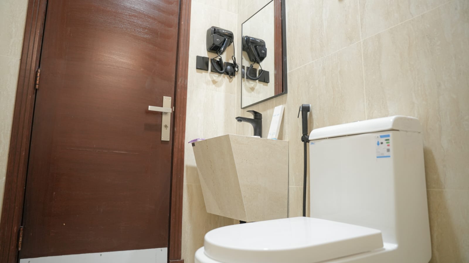 403-شقه فاخره بموقع مميز