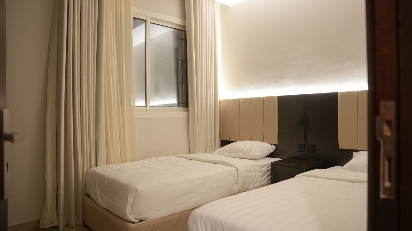 403-شقه فاخره بموقع مميز