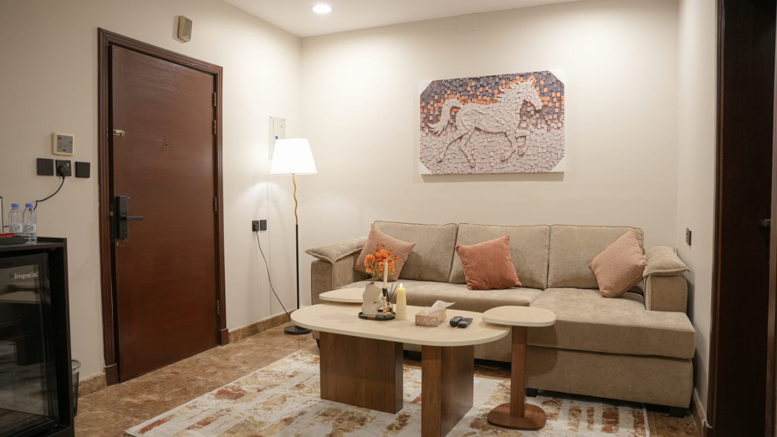 401-شقه فاخره بدخول ذاتي وموقع مميز