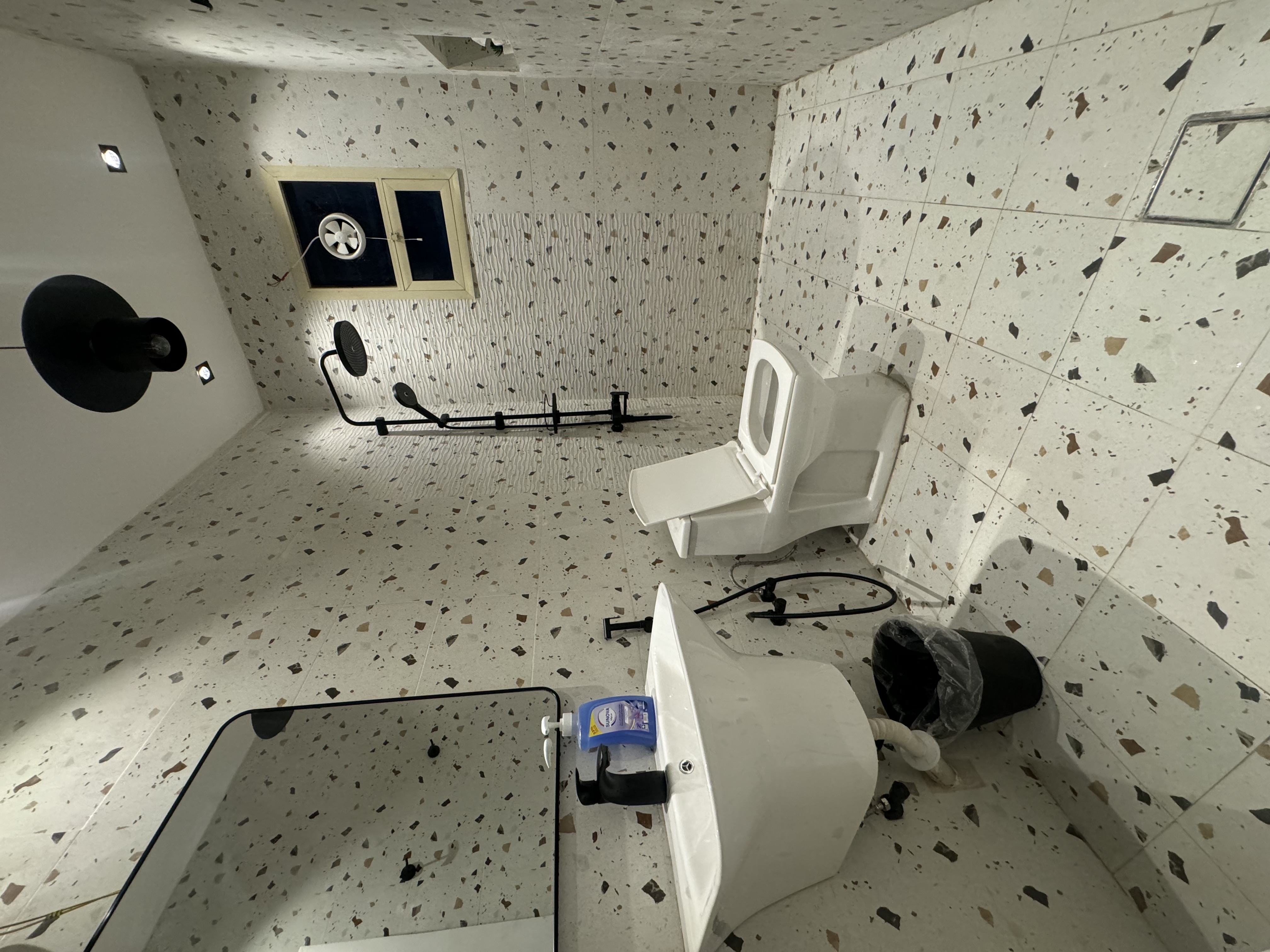 شقه مودرن غرفه وصاله ومطبخ مستقل