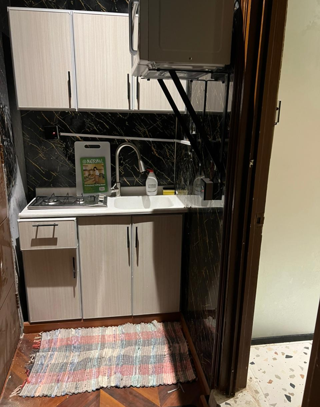 300 Practical Apartment self check-in