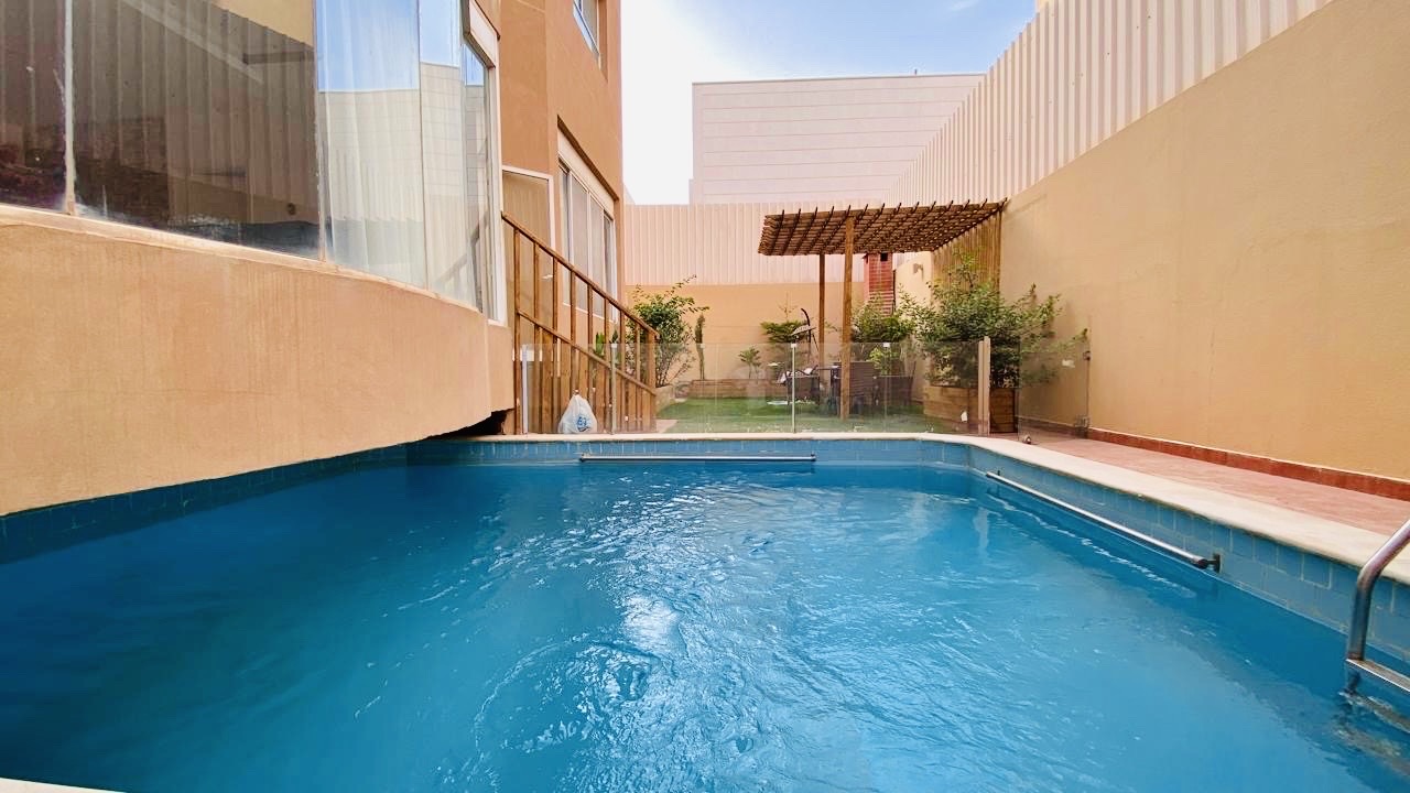 شقه مع مسبح خاص وحديقه حي المحمديه