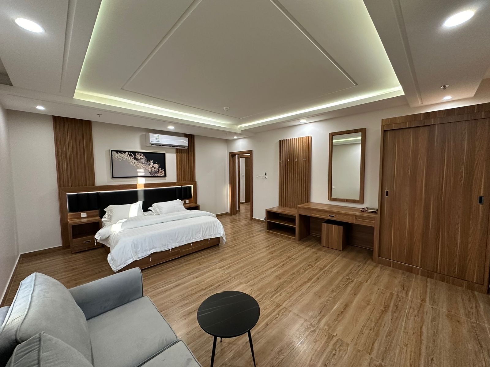 غرفتين وصاله مون تري