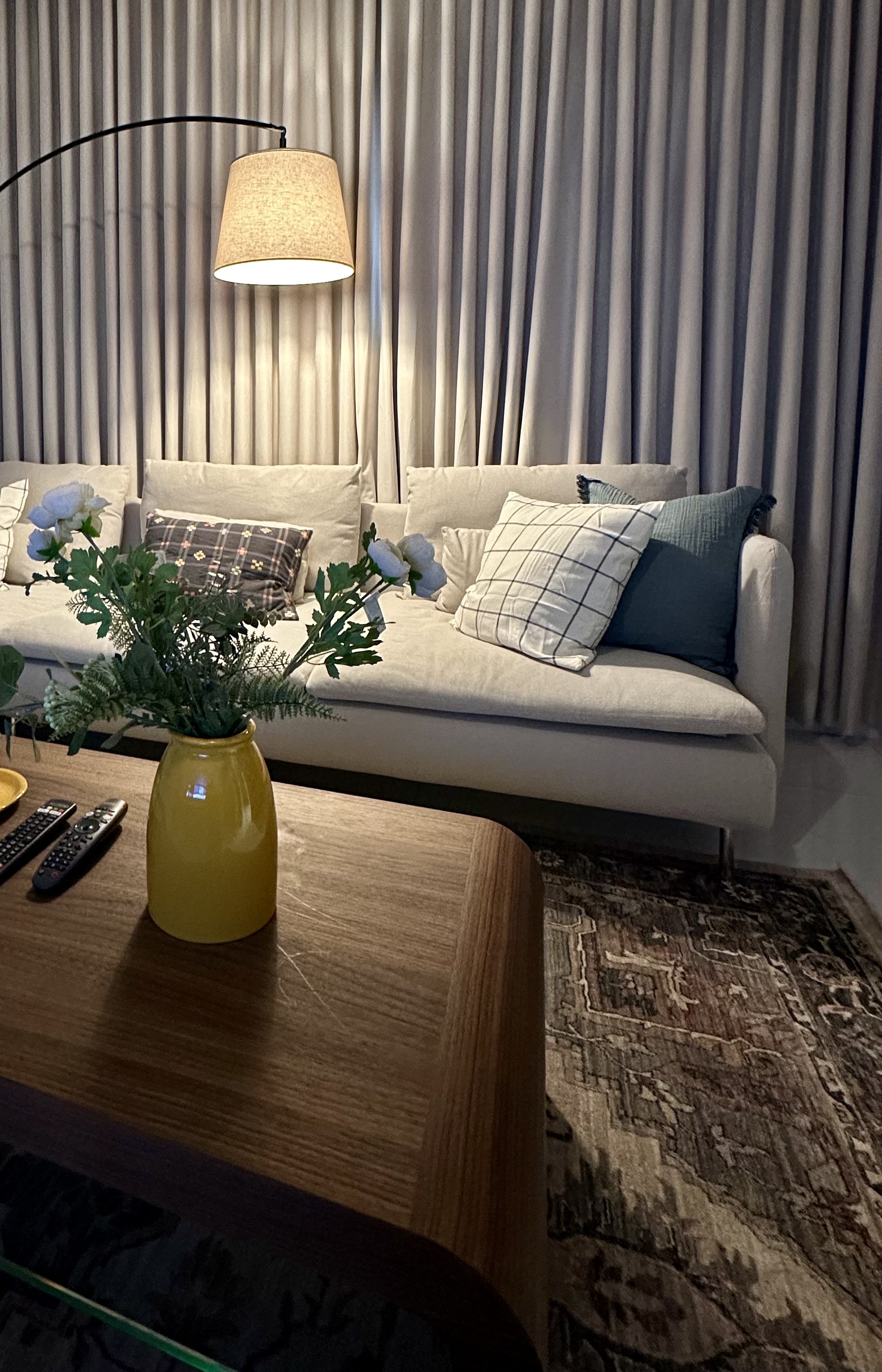 دخول ذاتي TV 75 inch صاله وغرفه نوم قرب المطار