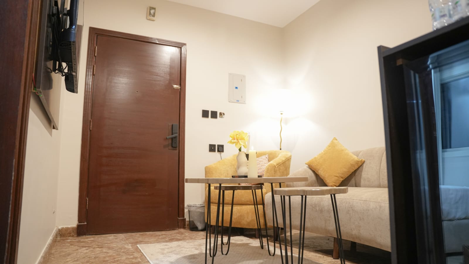 307-شقه فاخره بموقع مميز ودخول ذاتي