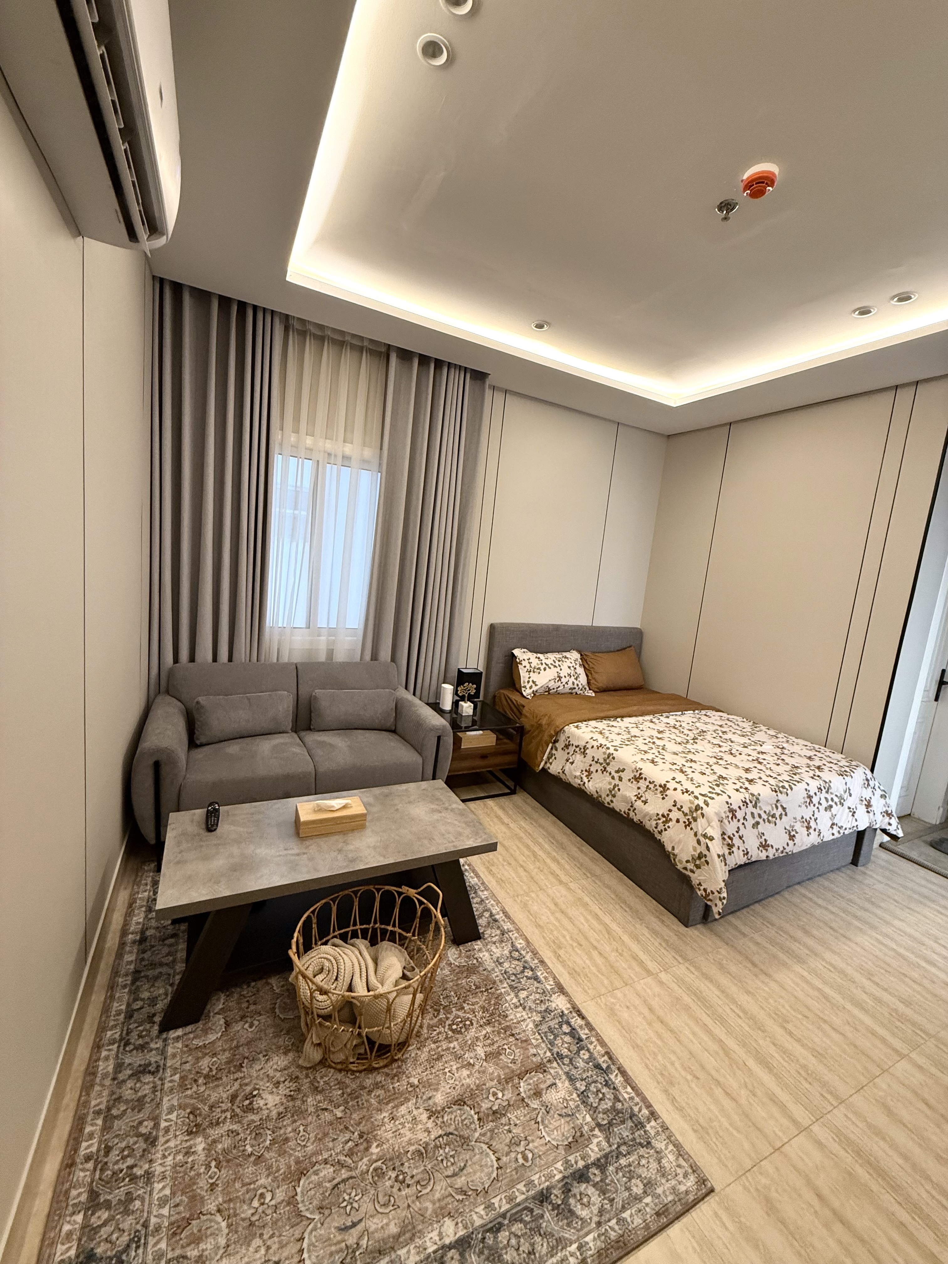 Elegent studio