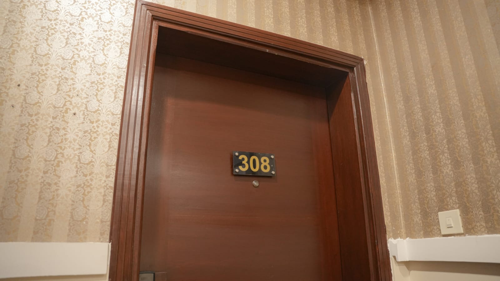 308-استديو فاخر بدخول ذاتي وموقع مميز