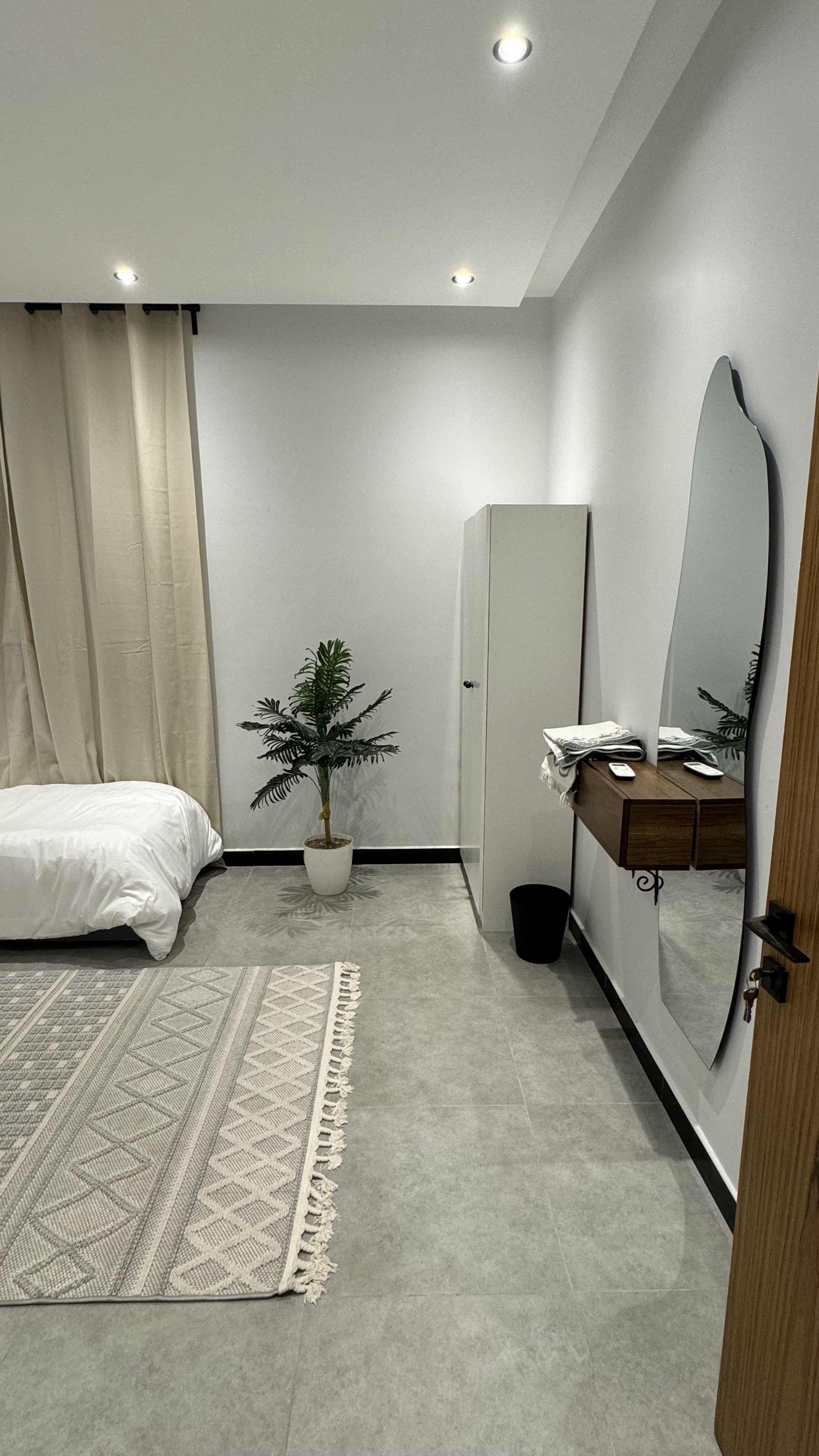 شقه بغرفتين نوم وصاله جلوس هادئه