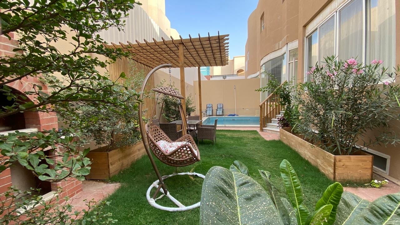 شقه مع مسبح خاص وحديقه حي المحمديه