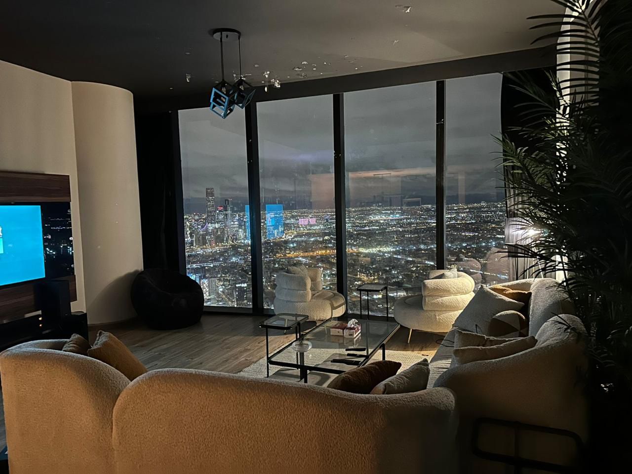 استديو في برج رافال