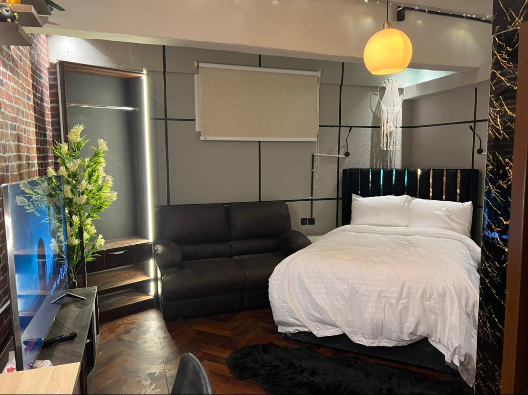 302 Practical Apartment self check-in