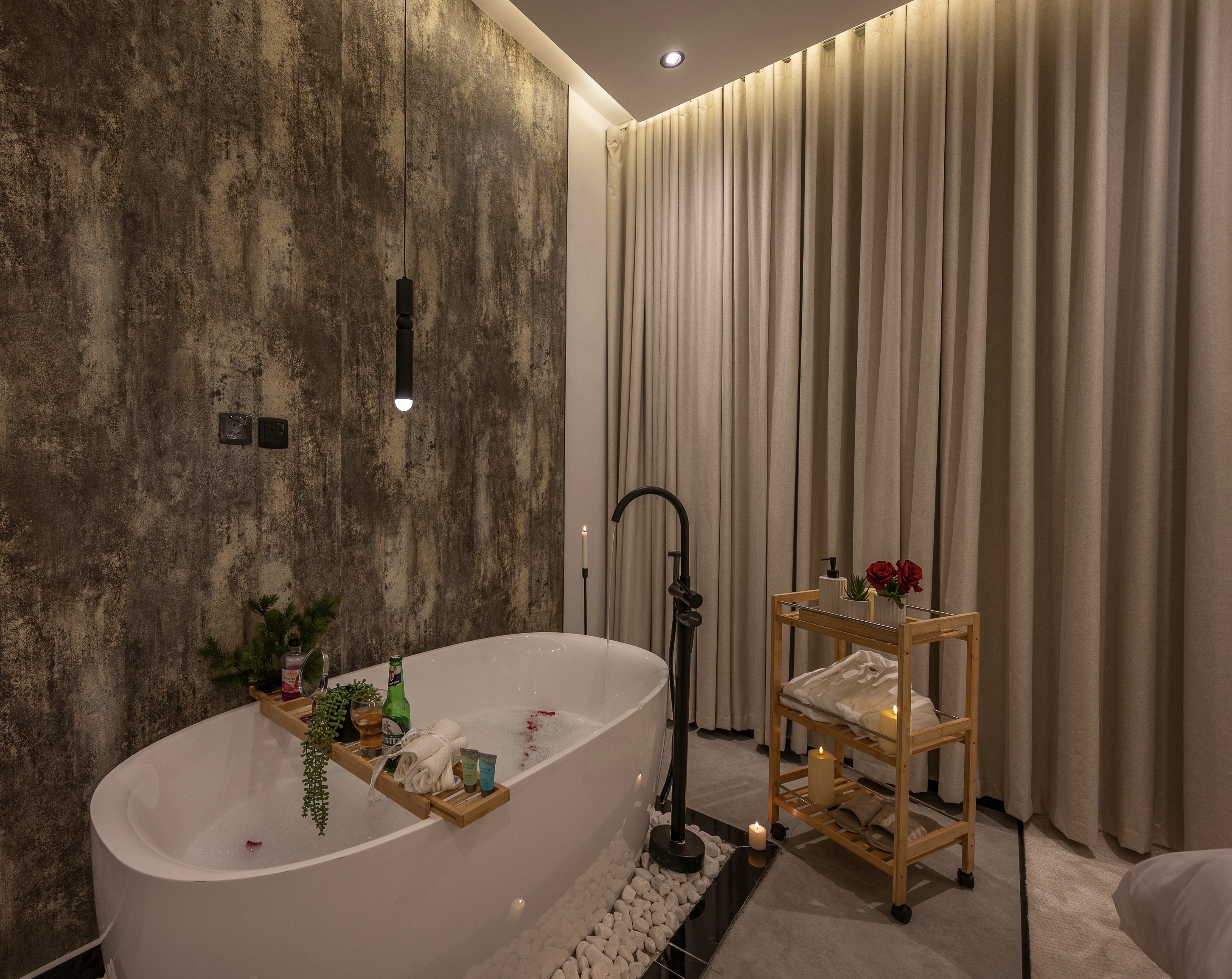 وحده فندقيه فاخره ب حوض استحمام