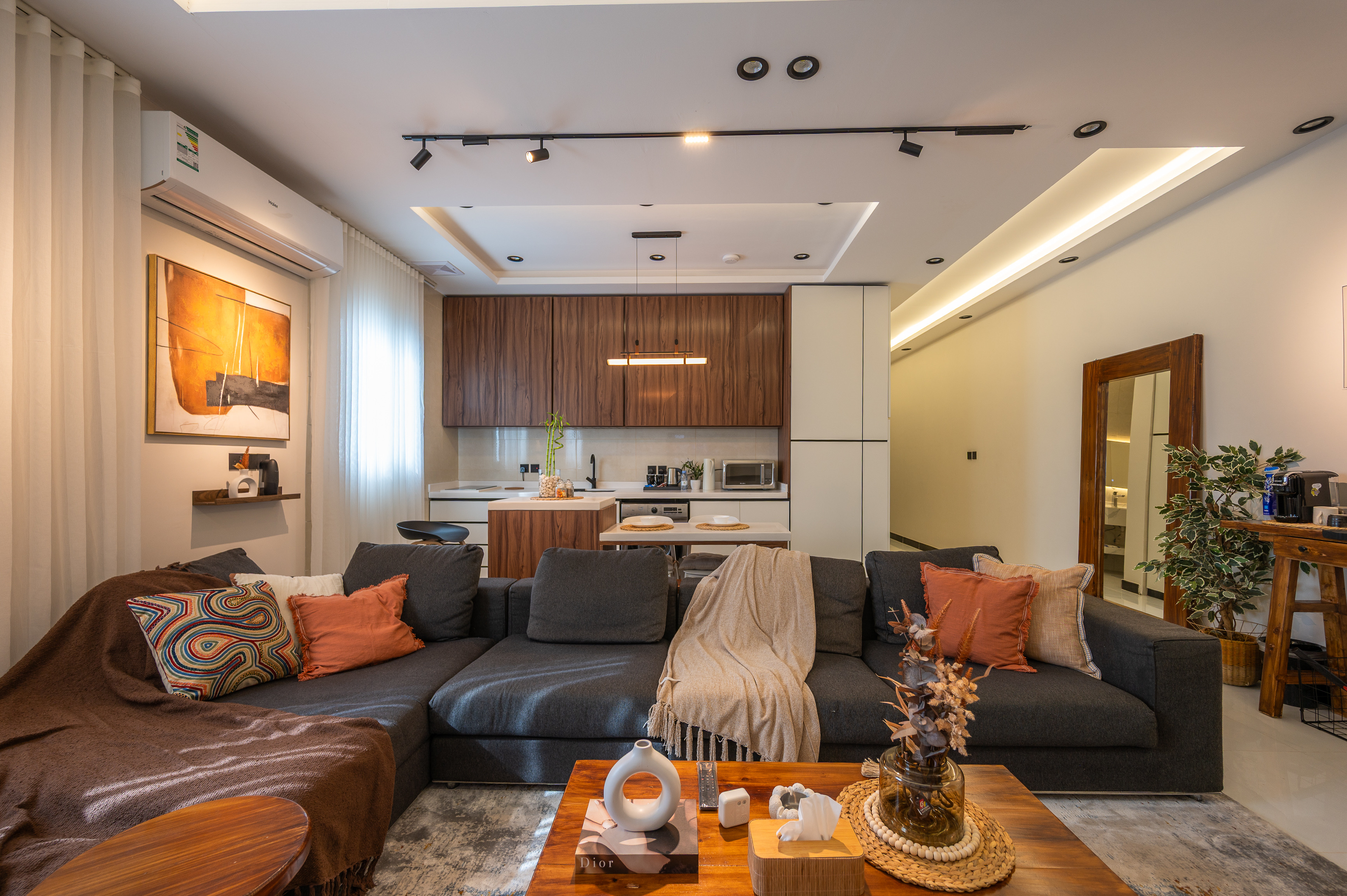 وحده في النزهه