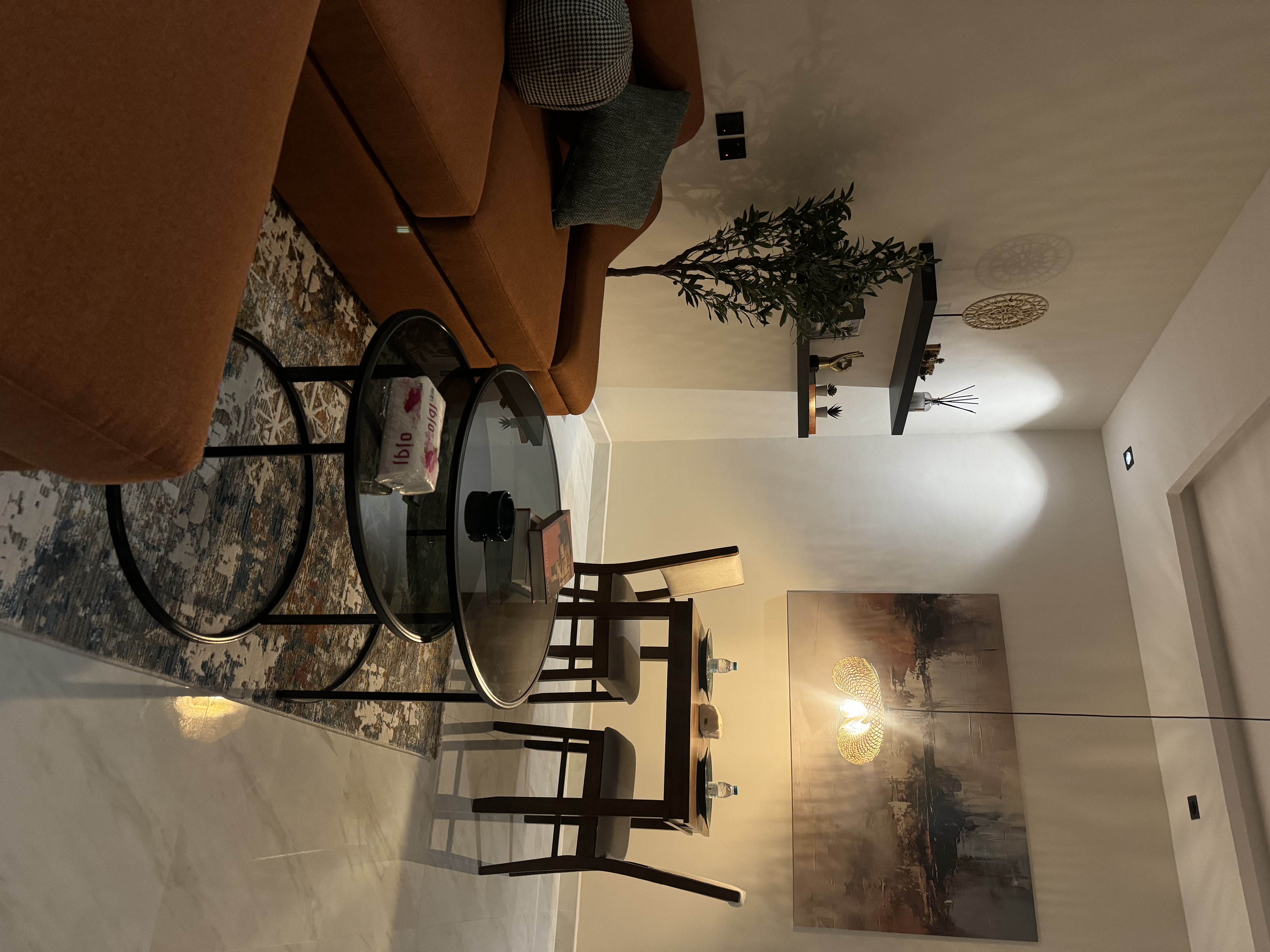 شقه مودرن غرفه وصاله ومطبخ مستقل