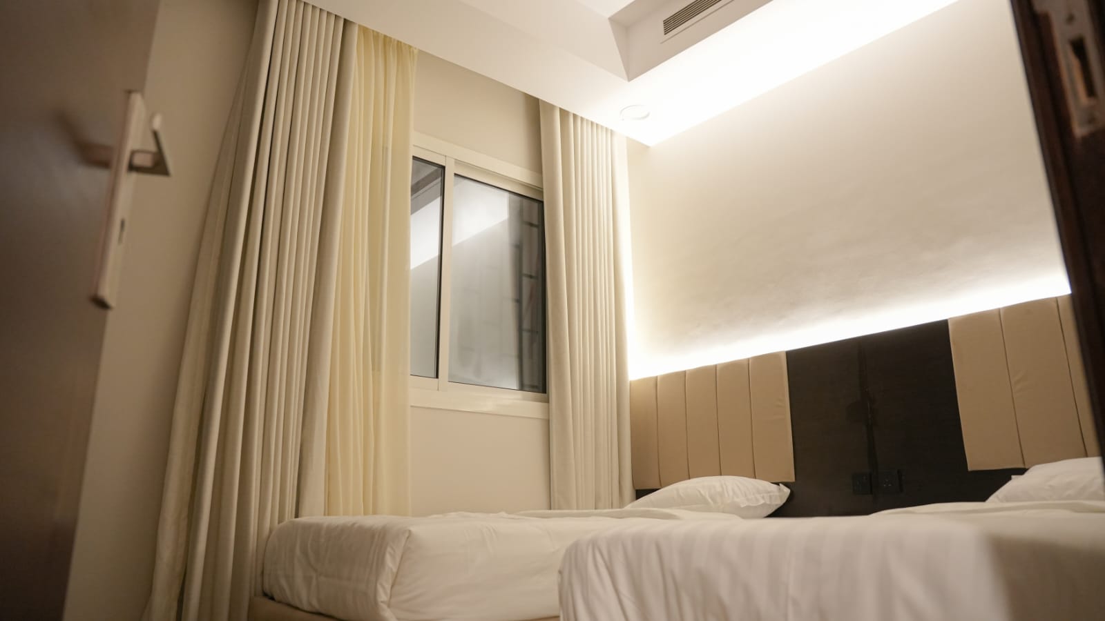 403-شقه فاخره بموقع مميز