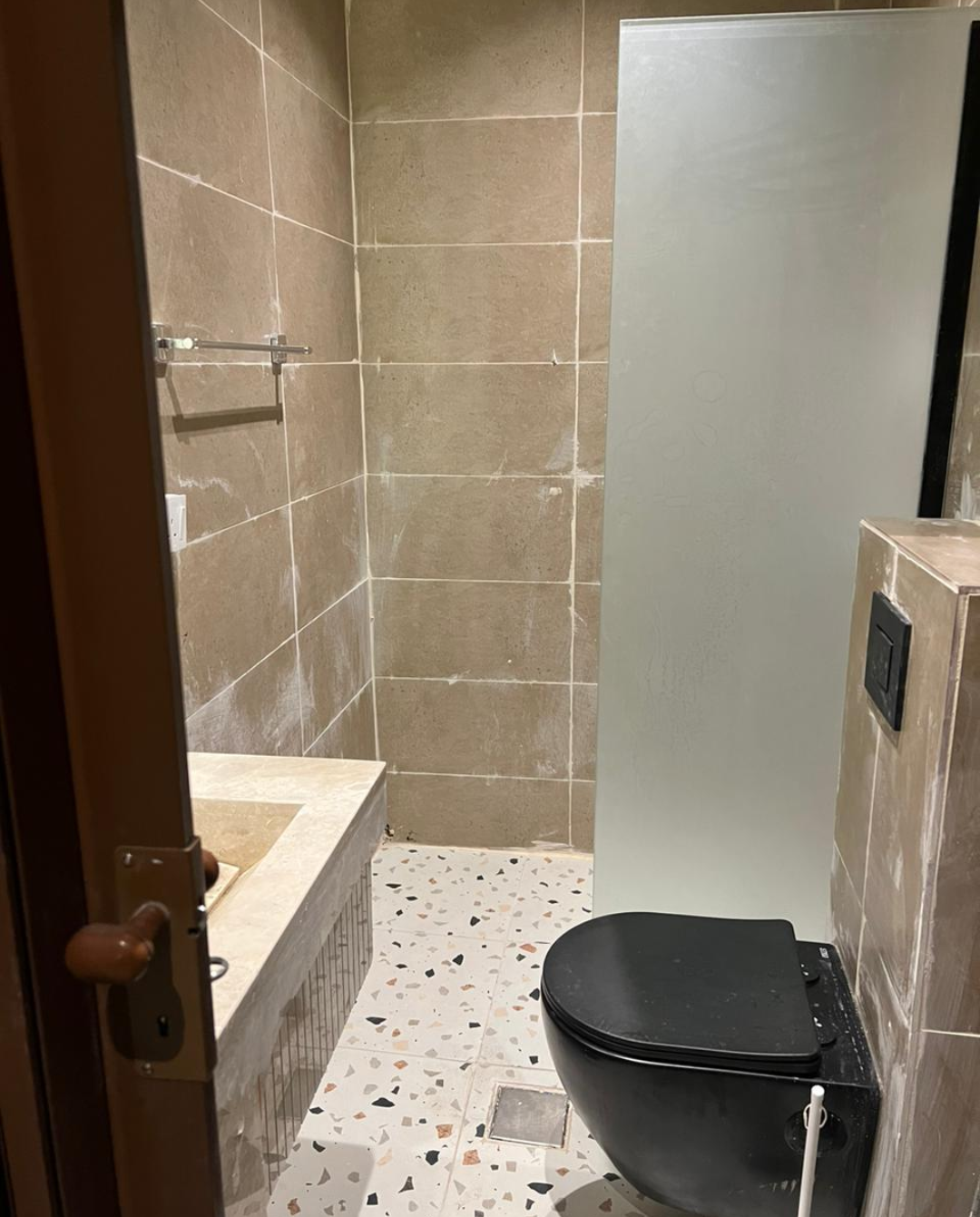 301 Practical Apartment self check-in